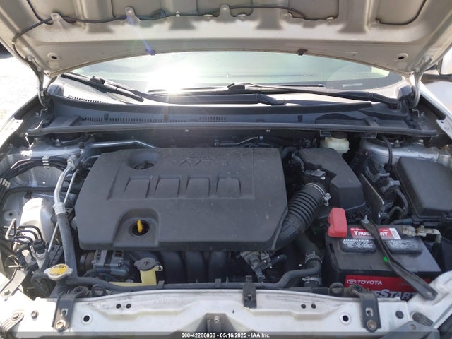 5YFBURHE9FP214565 Toyota Corolla Le Plus