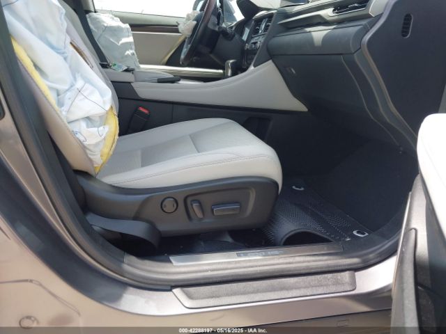 2T2HZMAA6NC240640 Lexus RX 350