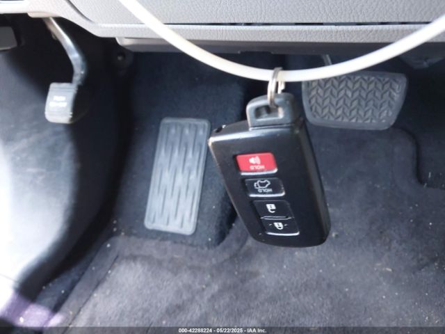 5TDKKRFHXGS132954 Toyota Highlander Xle V6
