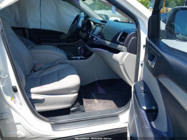 5TDKKRFHXGS132954 Toyota Highlander Xle V6
