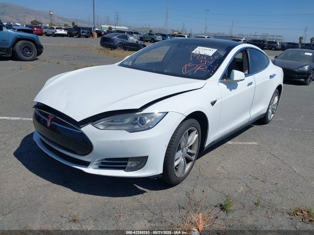 5YJSA1H10EFP54064 Tesla Model S P85
