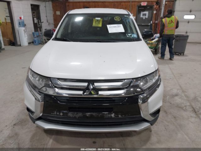JA4AZ2A34JZ008883 Mitsubishi Outlander Es