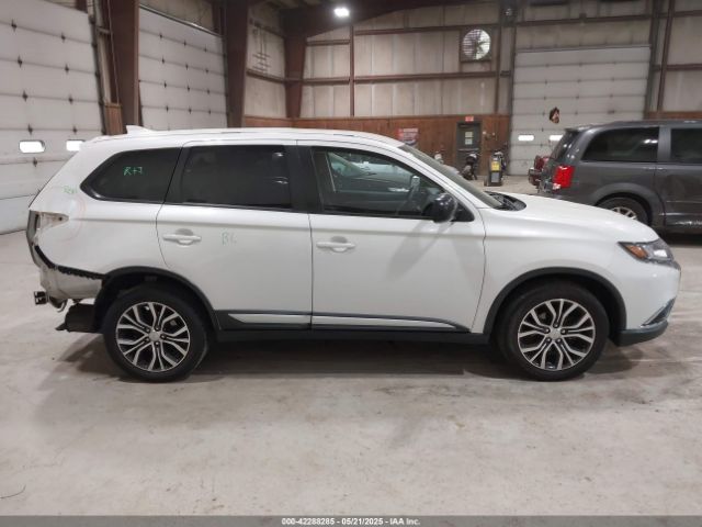 JA4AZ2A34JZ008883 Mitsubishi Outlander Es