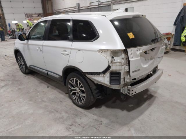 JA4AZ2A34JZ008883 Mitsubishi Outlander Es