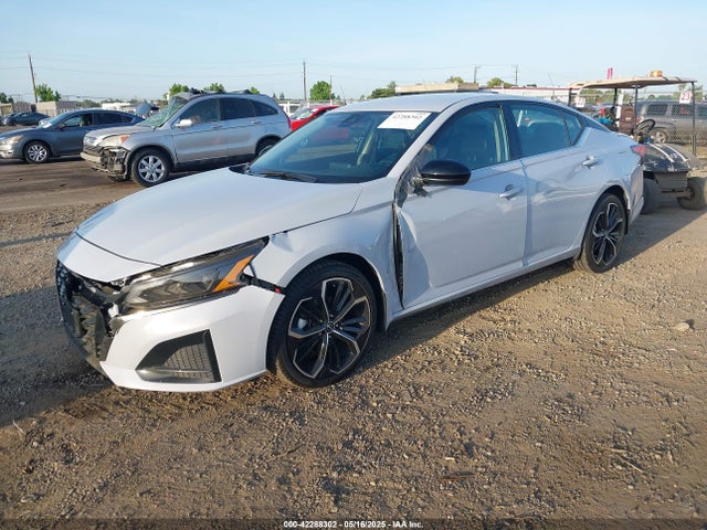 Nissan Altima Sr Intelligent Awd 2023 1N4BL4CW2PN400216 Image 2