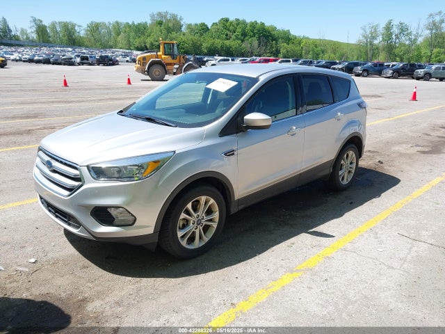 1FMCU9GDXHUB15025 Ford ESCAPE SE