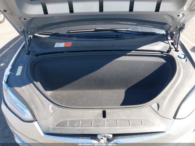 2016 TESLA MODEL X 5YJXCBE25GF021479 Photo 9