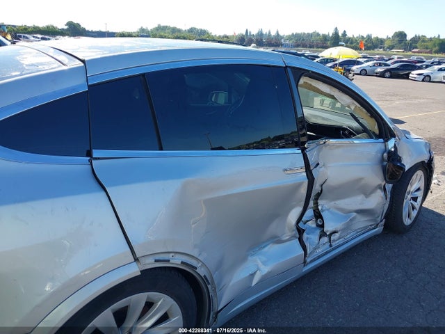 5YJXCBE25GF021479 Tesla MODEL X