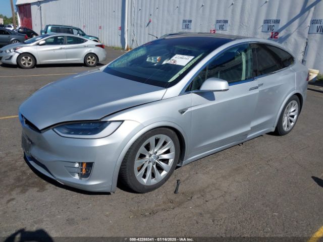 2016 TESLA MODEL X 5YJXCBE25GF021479 Photo 1