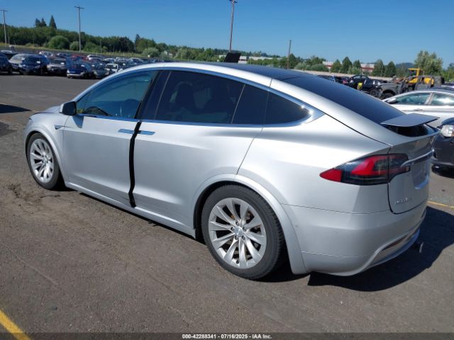 2016 TESLA MODEL X 5YJXCBE25GF021479 Photo 2
