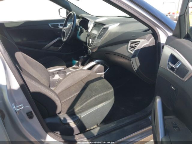 KMHTC6AD8HU312947 Hyundai Veloster Value Edition