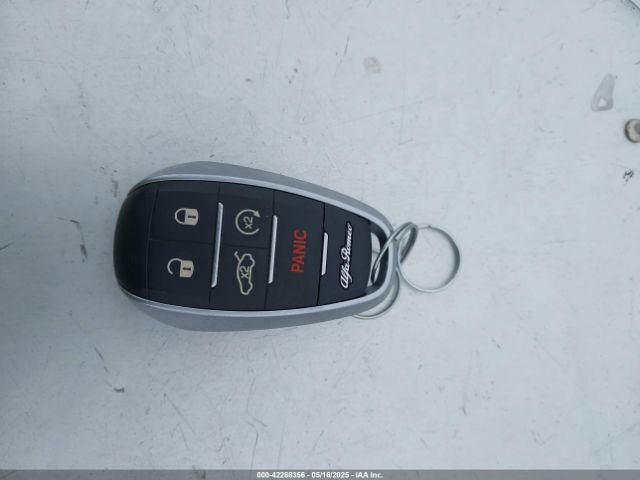 ZARFAEEN8J7596983 Alfa Romeo giulia (952)
