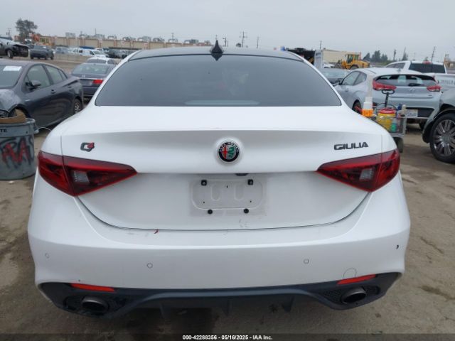 ZARFAEEN8J7596983 Alfa Romeo giulia (952)