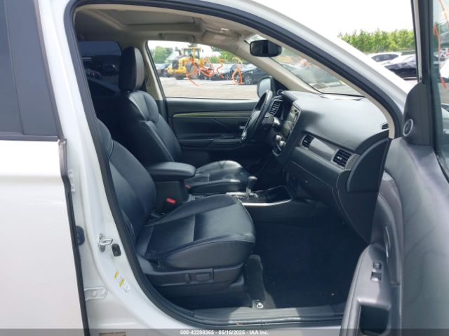 2020 MITSUBISHI OUTLANDER JA4AD3A33LZ006114 Photo 4