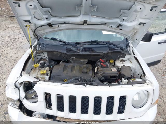 1C4NJPBB6ED758225 Jeep Patriot Sport