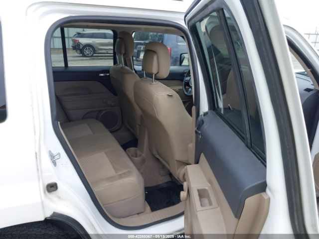 1C4NJPBB6ED758225 Jeep Patriot Sport