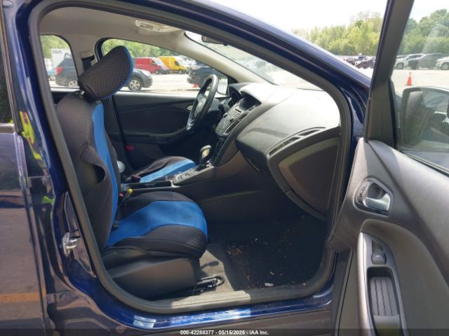 1FADP3K2XGL345936 Ford FOCUS SE