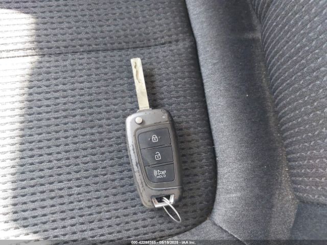 5NMS1DAJ9MH371538 Hyundai Santa Fe Se