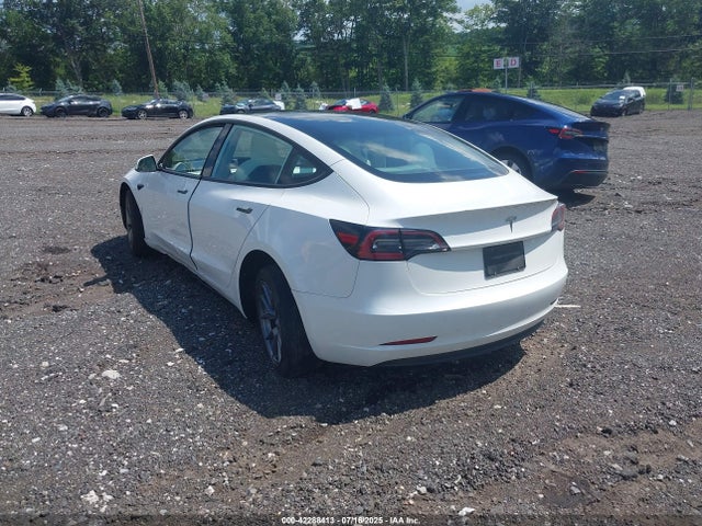 2023 TESLA MODEL 3 5YJ3E1EA2PF626392 Photo 2