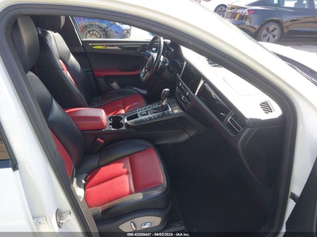 2020 PORSCHE MACAN WP1AA2A55LLB02192 Photo 4