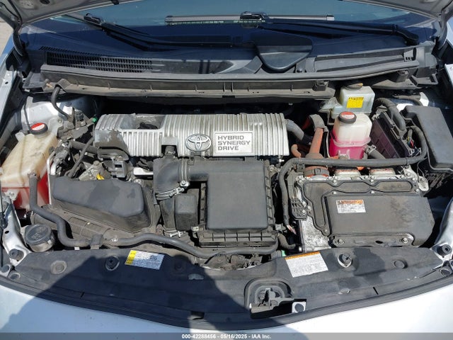 JTDKN3DU4F2003988 Toyota Prius Two