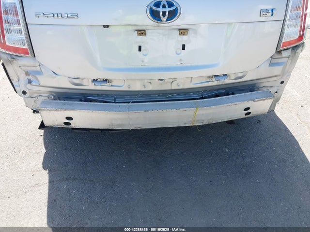 JTDKN3DU4F2003988 Toyota Prius Two
