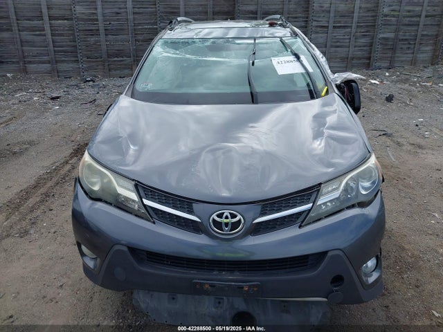 JTMRFREV9FD108990 Toyota Rav4 Xle