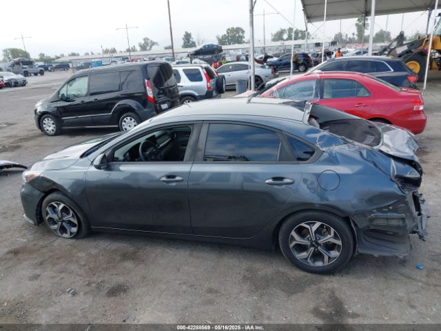 3KPF24AD8LE177646 KIA Forte Lxs