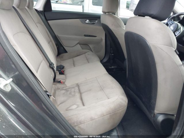 3KPF24AD8LE177646 KIA Forte Lxs