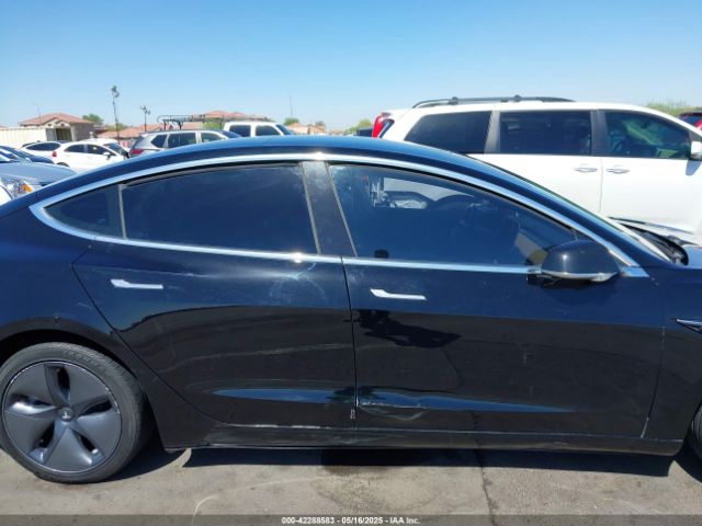 5YJ3E1EA8KF395684 Tesla MODEL 3