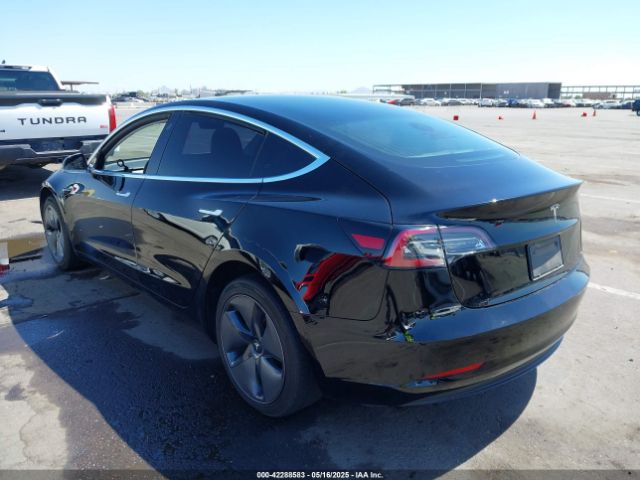 5YJ3E1EA8KF395684 Tesla MODEL 3