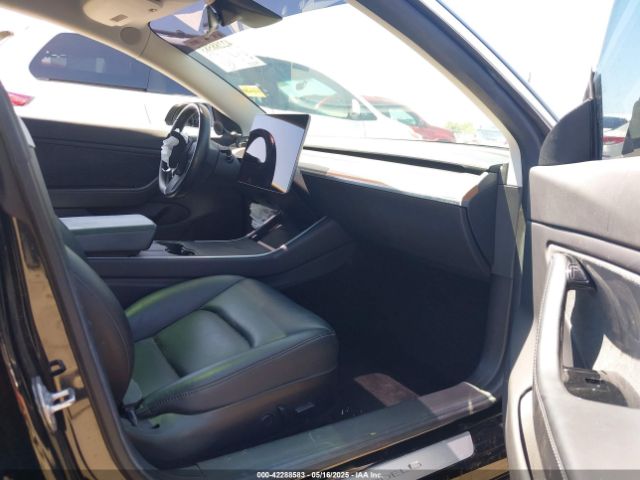5YJ3E1EA8KF395684 Tesla MODEL 3