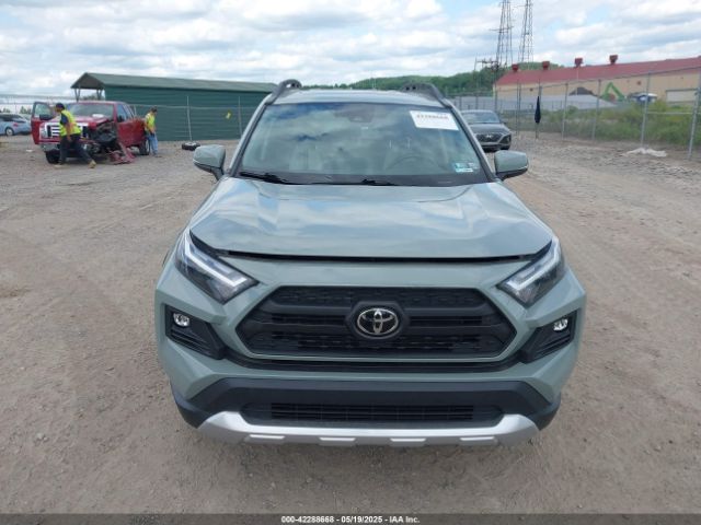 2T3J1RFV2NW267281 Toyota Rav4 Adventure