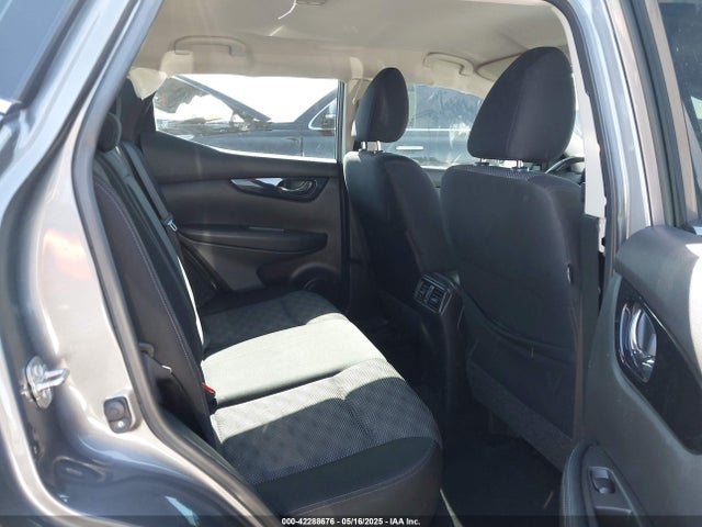 JN1BJ1CP6KW214496 Nissan Rogue Sport Sv