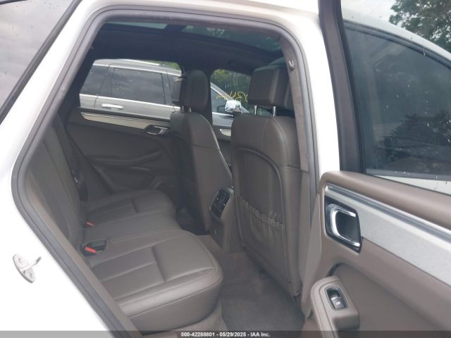 2018 PORSCHE MACAN WP1AF2A54JLB70790 Photo 7