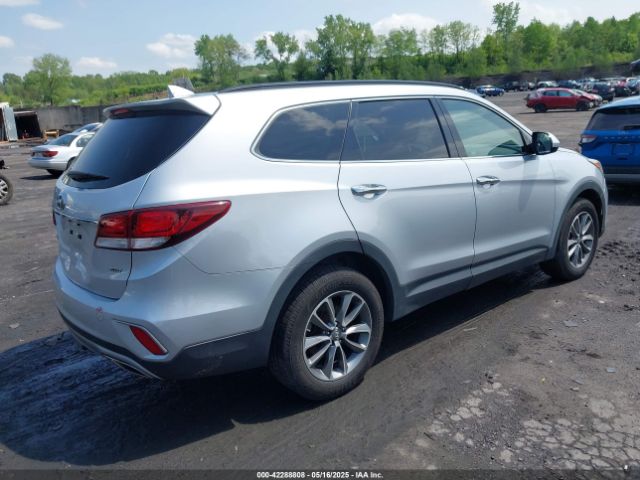 KM8SMDHF0HU175037 Hyundai Santa Fe Se