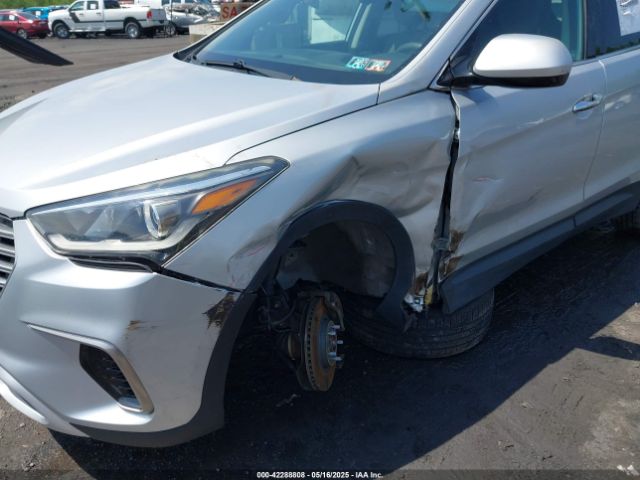 KM8SMDHF0HU175037 Hyundai Santa Fe Se