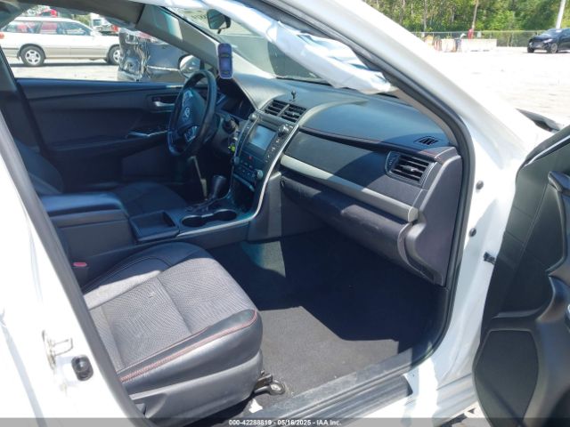 4T1BF1FK4HU775942 Toyota CAMRY SE