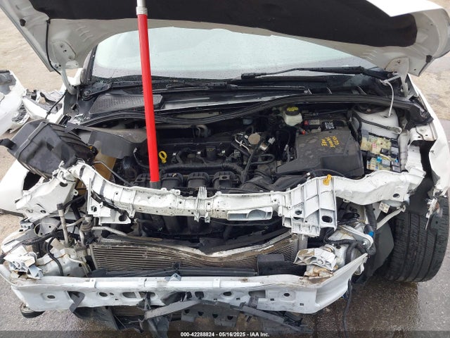 1FADP3K28HL267304 Ford FOCUS SE