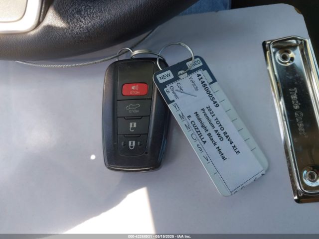 2T3A1RFV1MC247524 Toyota Rav4 Xle Premium