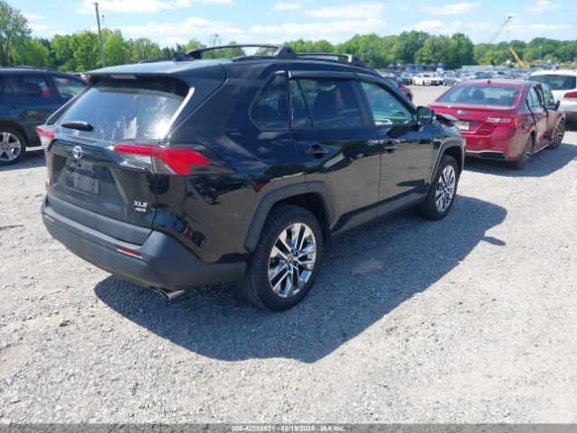 2T3A1RFV1MC247524 Toyota Rav4 Xle Premium