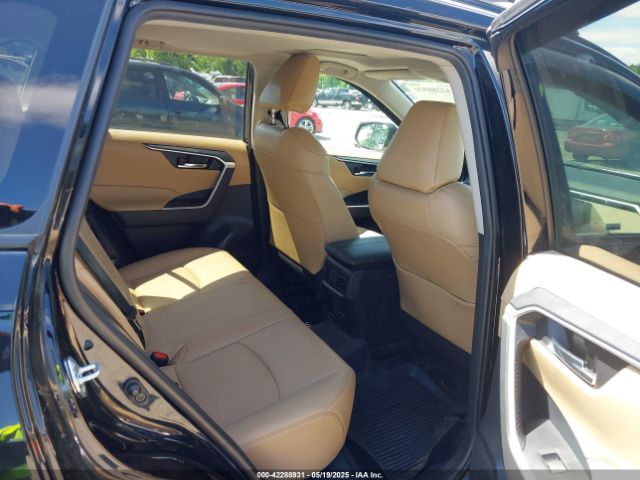 2T3A1RFV1MC247524 Toyota Rav4 Xle Premium