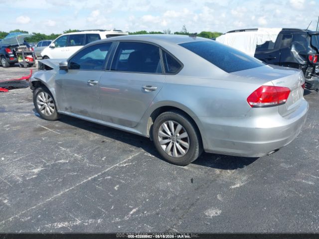 1VWAT7A33EC068969 Volkswagen Passat 1.8t Wolfsburg Edition