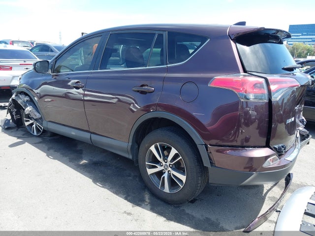 2T3WFREV2JW468231 Toyota Rav4 Xle