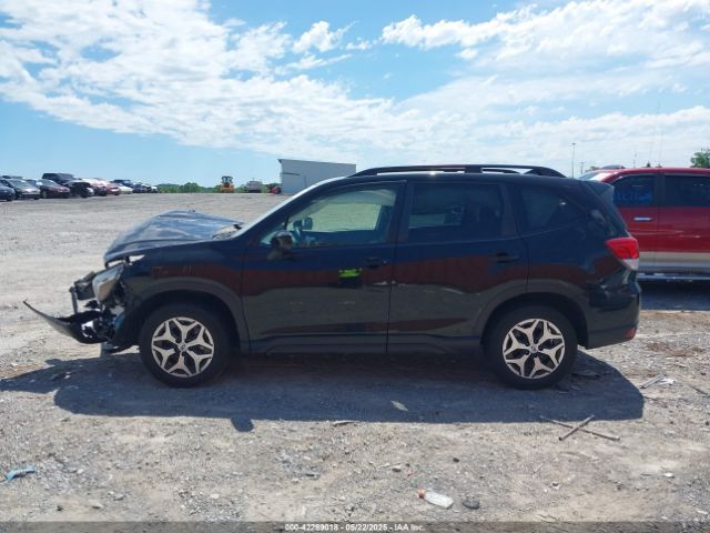 JF2SKAFC7MH452885 Subaru Forester Premium
