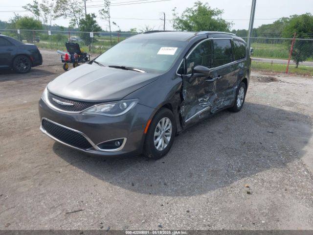 2019 CHRYSLER PACIFICA 2C4RC1BG1KR625031 Photo 1