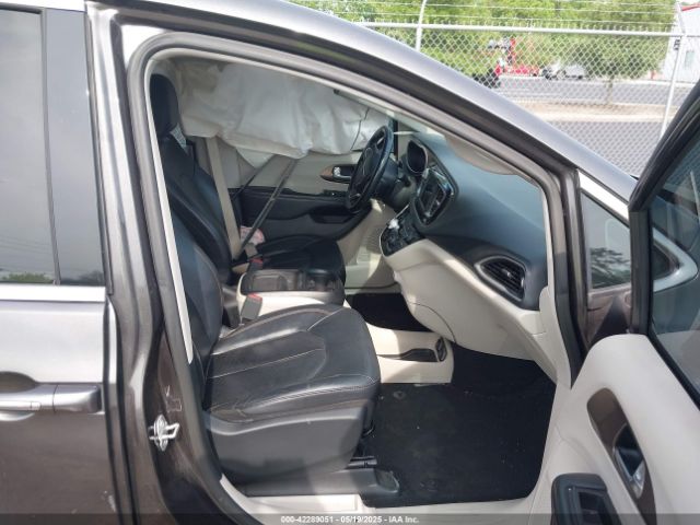 2019 CHRYSLER PACIFICA 2C4RC1BG1KR625031 Photo 4
