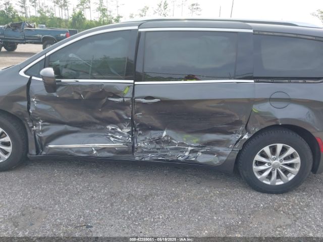 2019 CHRYSLER PACIFICA 2C4RC1BG1KR625031 Photo 5