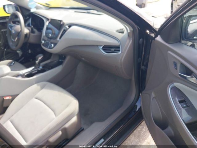 1G1ZD5ST6SF127957 Chevrolet Malibu Fwd 1lt