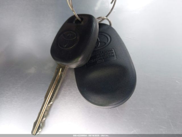 5TDKZ3DC0LS044909 Toyota SIENNA LE
